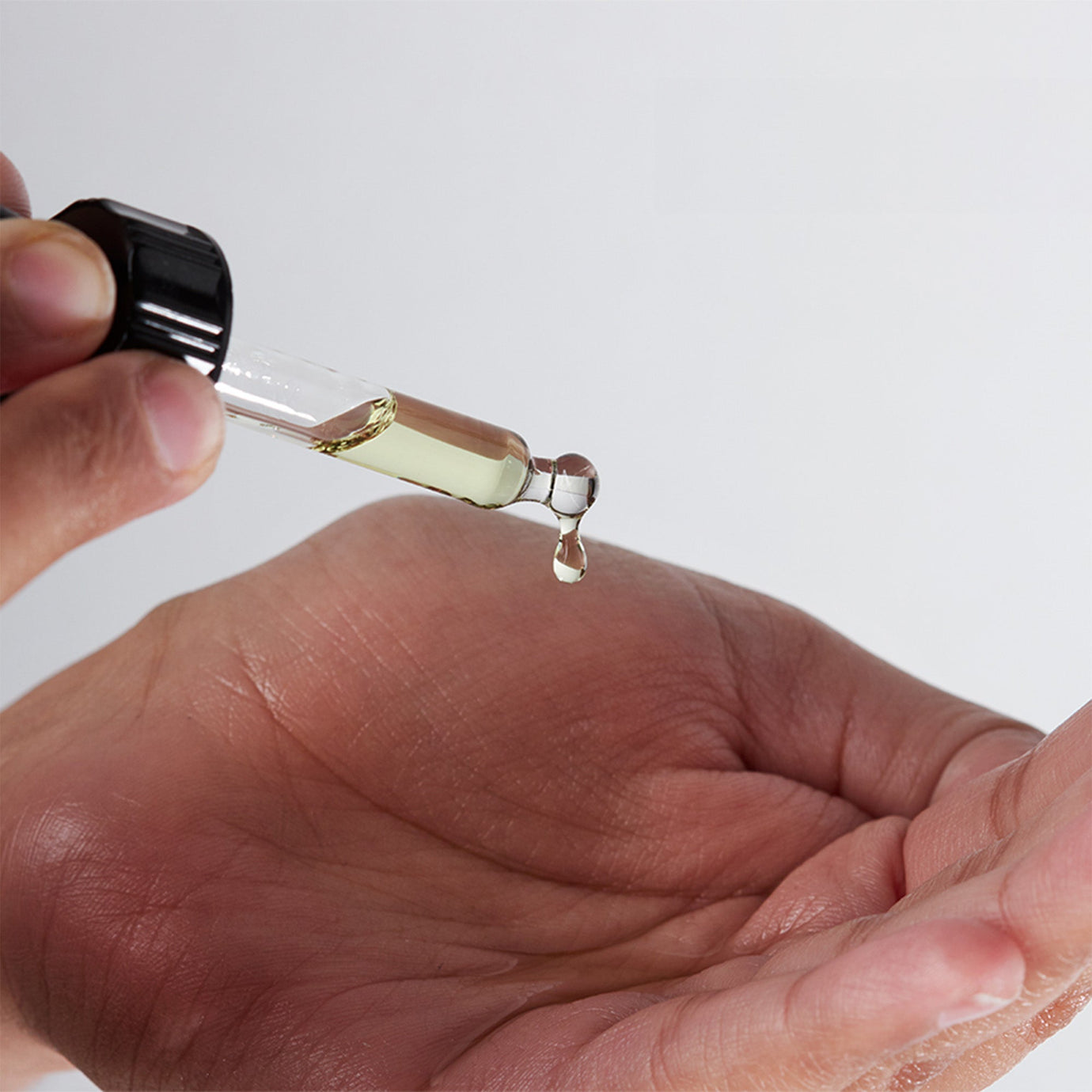 What Age Should You Start Using Retinol? What Age Should You Start Using Retinol?