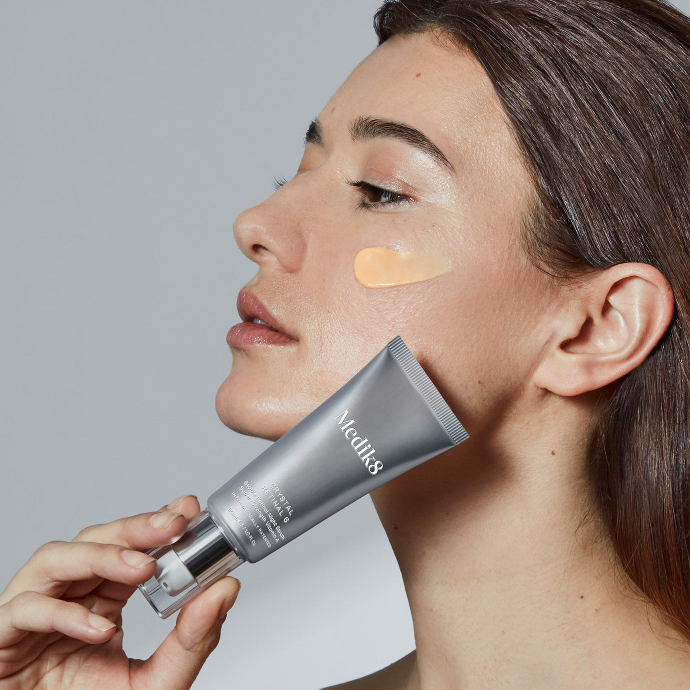 Tretinoína vs Retinol vs Retinal: Qual é a Diferença?
